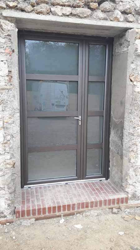 Pose de porte extérieure Voisins-le-Bretonneux