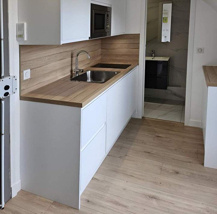 Pose soignée de menuiseries alu, bois et PVC